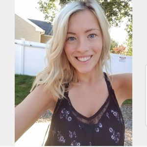 Meet your Posher, Danielle